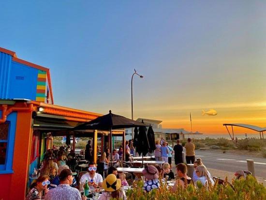 Moana Beach Tourist Park Екстер'єр фото