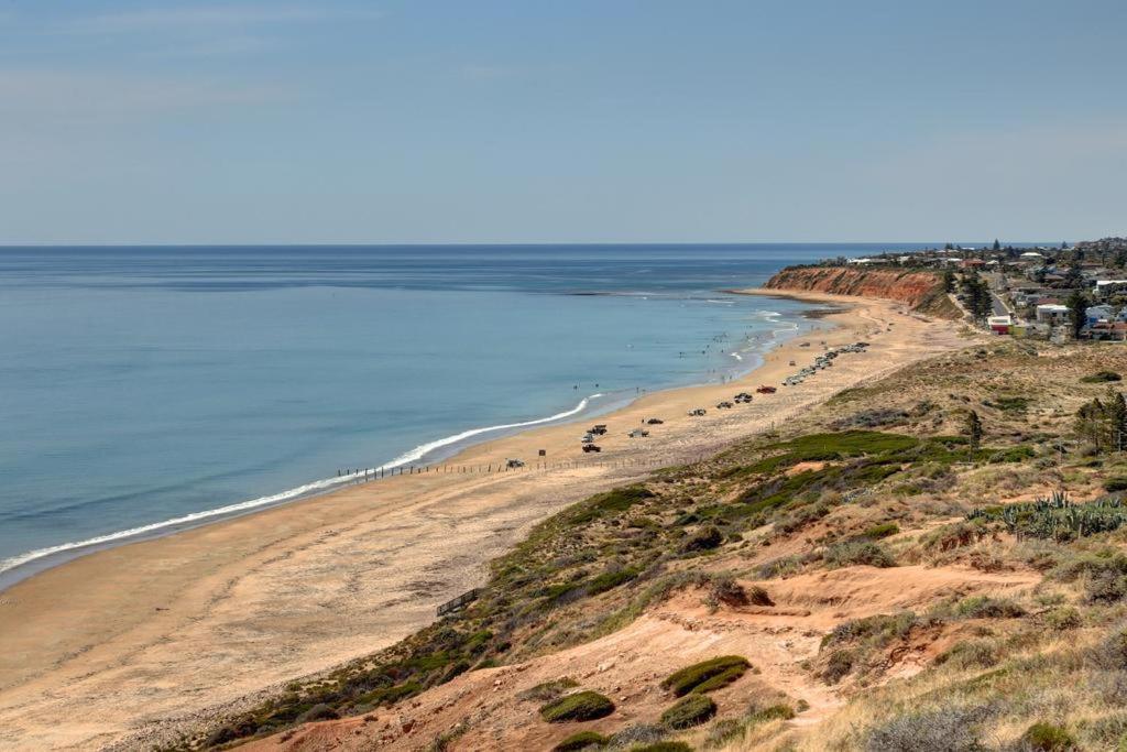 Moana Beach Tourist Park Екстер'єр фото